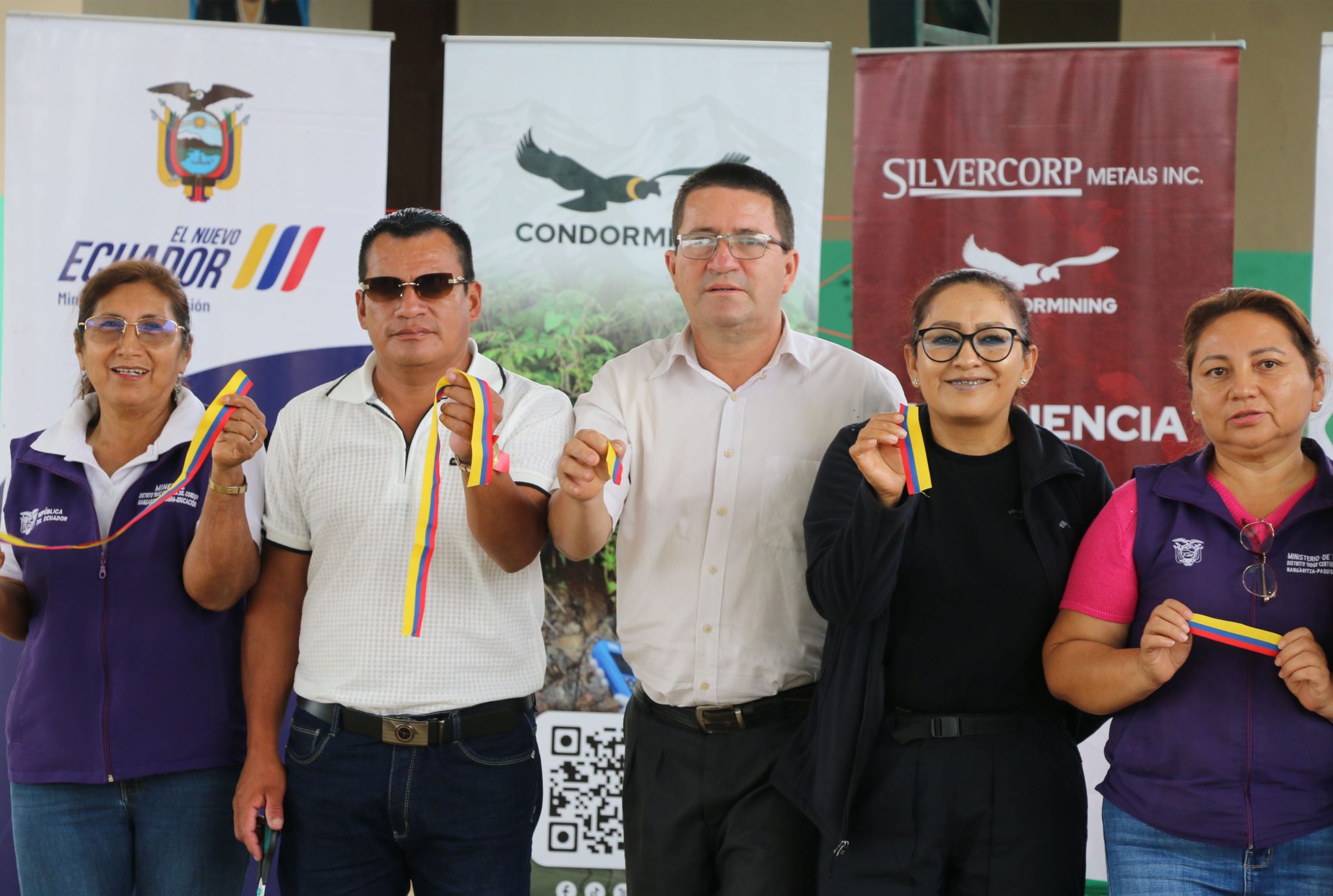 Mesa de trabajo 1-17