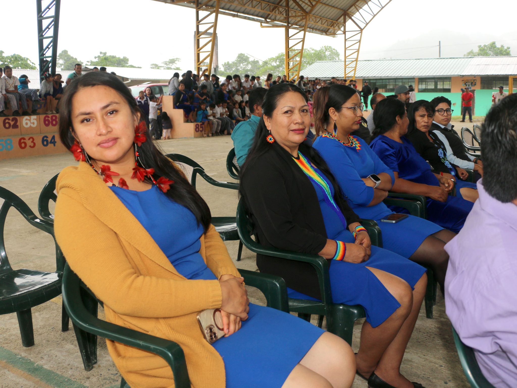 Mesa de trabajo 1-23