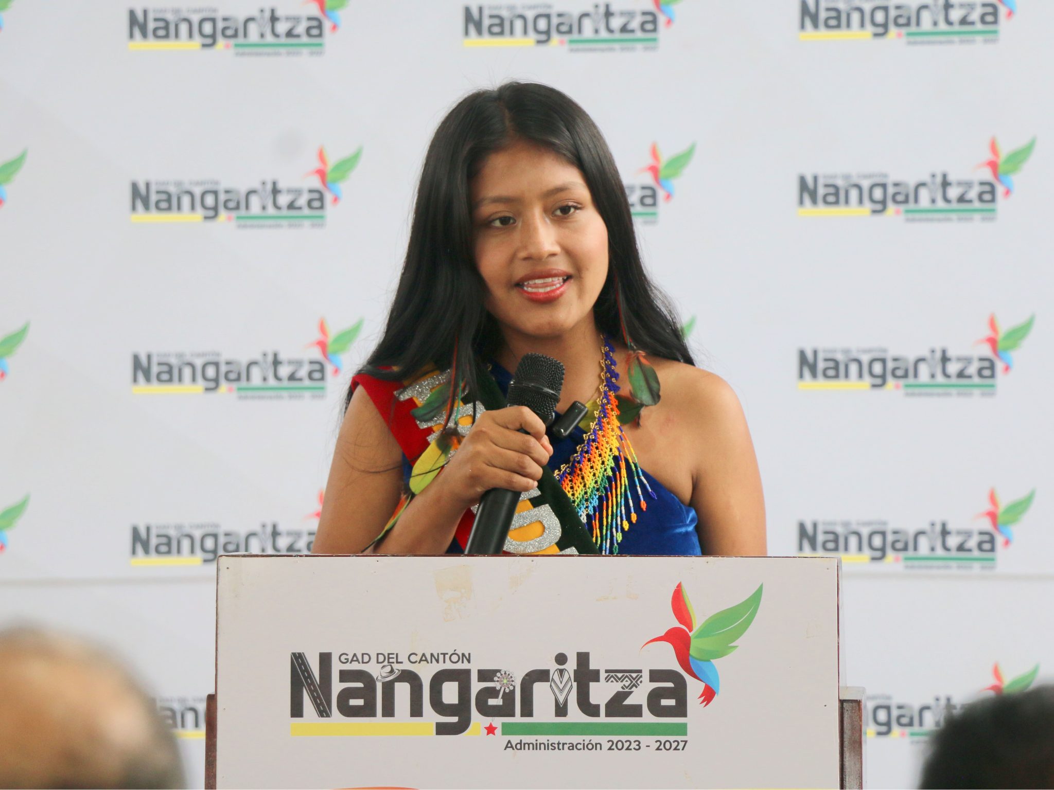 Mesa de trabajo 1-25