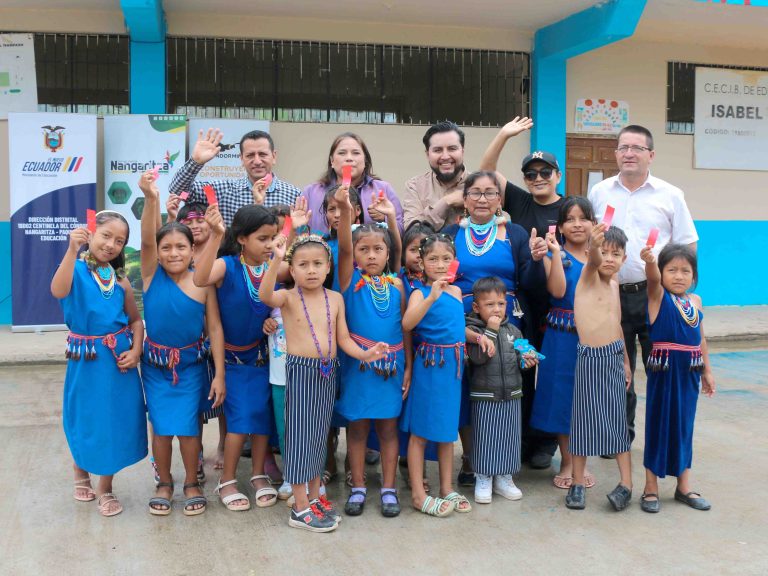 Municipio de Nangaritza y empresa privada fortalecen la educación rural