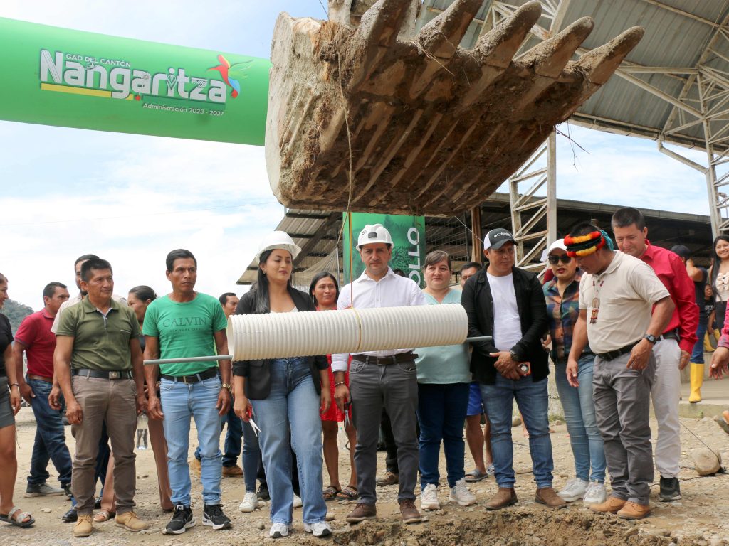 Mesa de trabajo 1-11